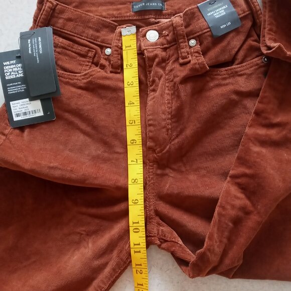 Silver Jeans Co. Rust High Rise corduroy jeans measurements in description - Picture 4 of 7